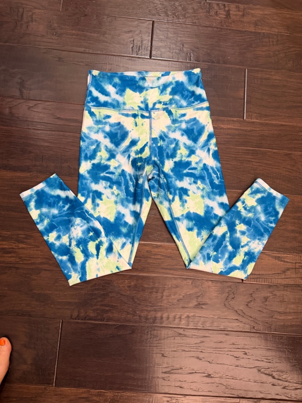 Wildfox Blue, Yellow & White Tie-Dye Leggings - Picture 6 of 12